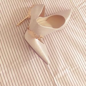 Classic Stilleto shoes...